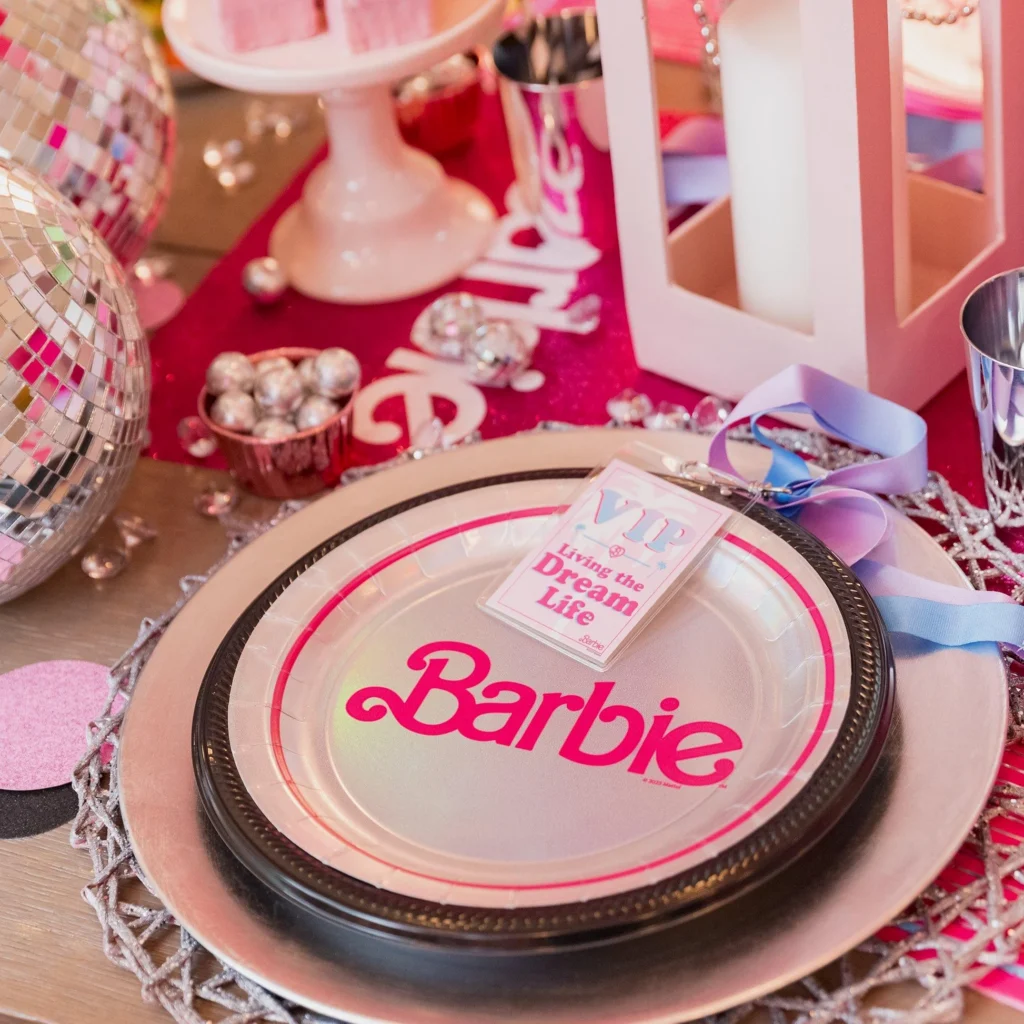 Metallic Malibu Barbie Paper Lunch Plates 9in 8ct Metallic Malibu Barbie Paper Lunch Plates 9in 8ct