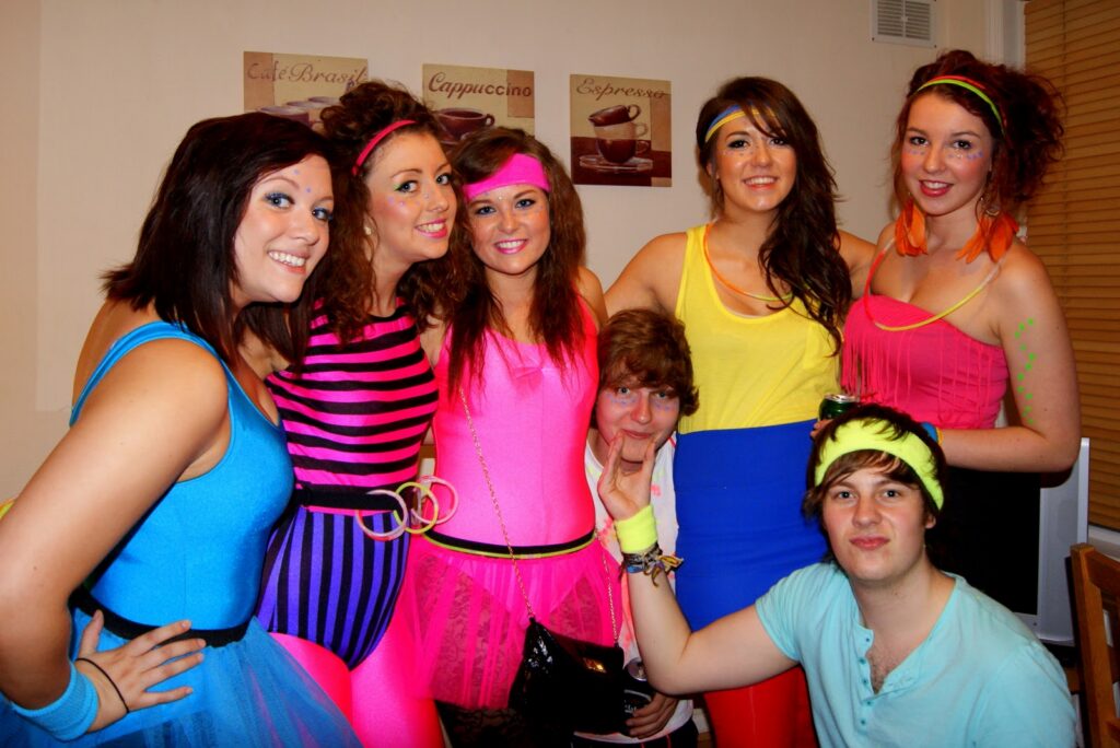 Tight And Bright 80s Theme